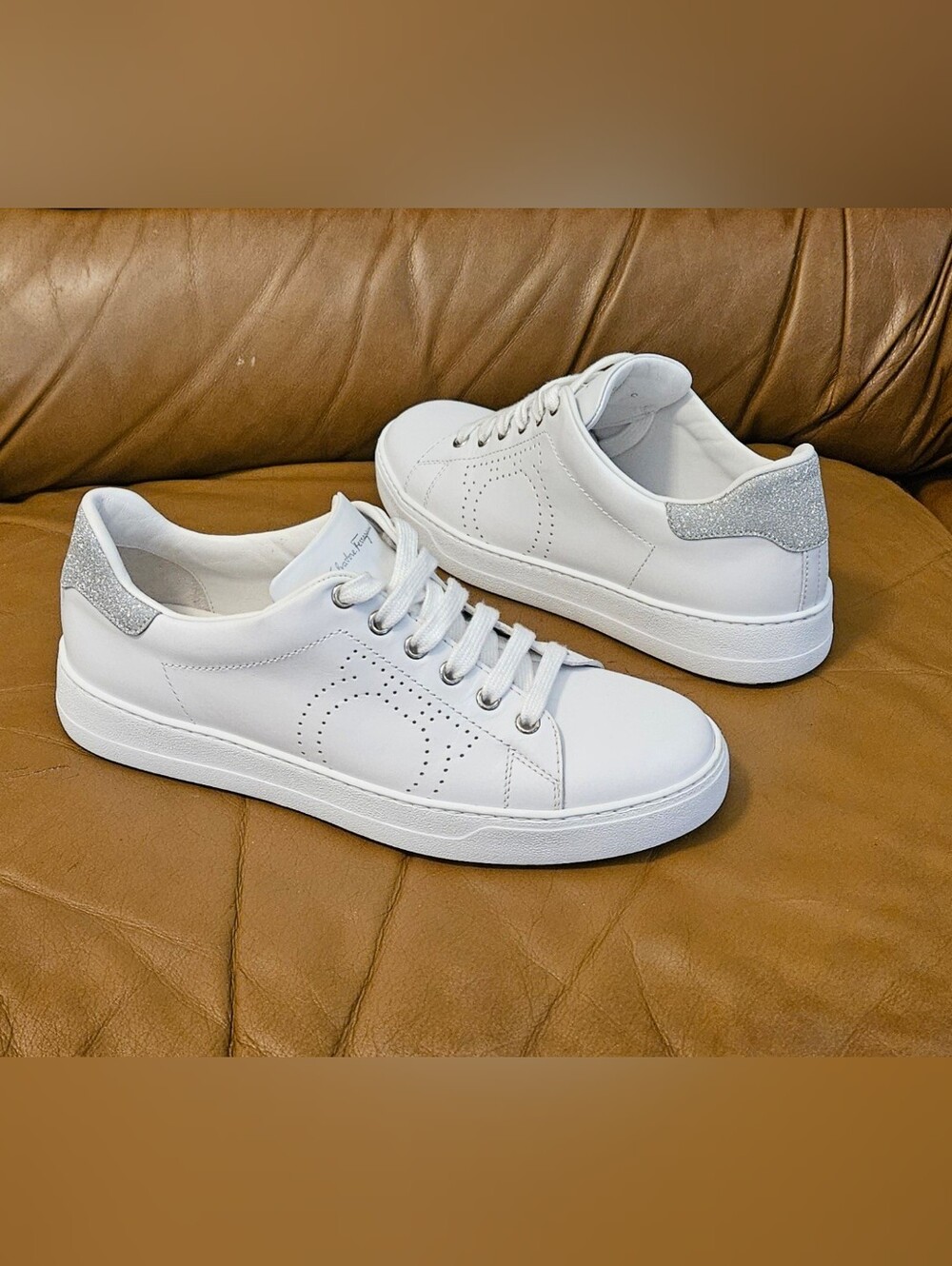 Women's Salvatore Ferragamo White Leather Silver Glitter Size 8.5 - Picture 3 of 16